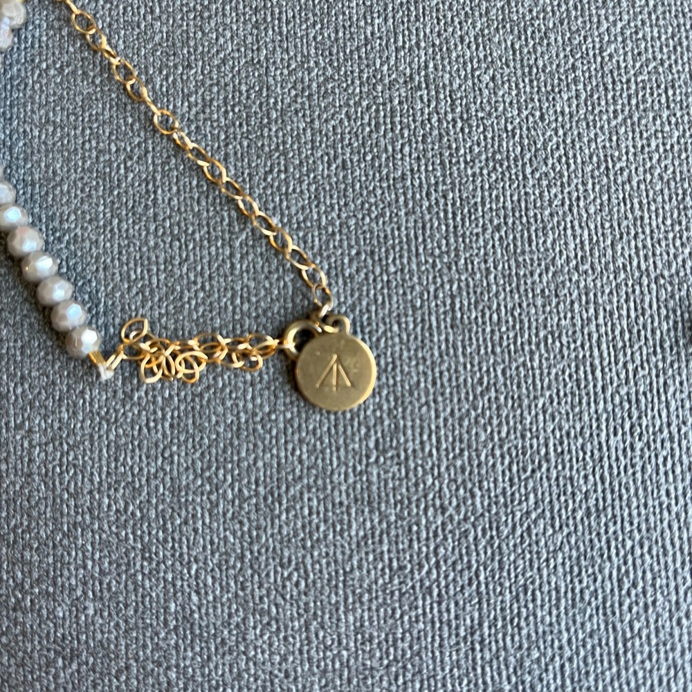 Gold tone and grey bracelet - Picture 2 of 2